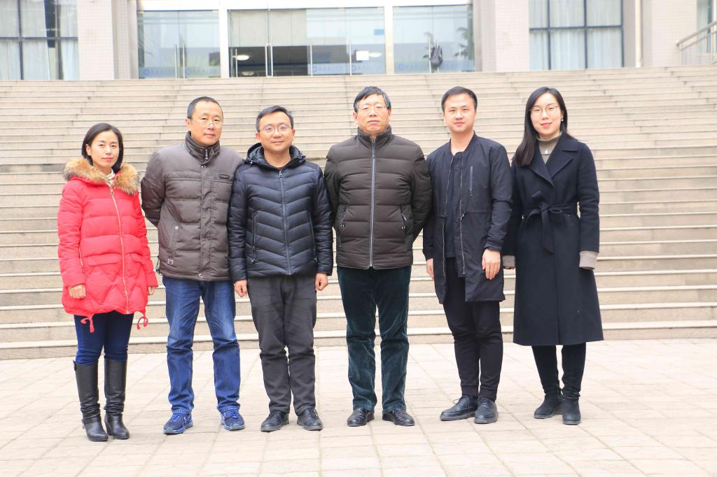 办公室部分教师合影